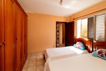 Casa à venda com 185m², 4 quartos e 1 vaga Casa à venda com 185m², 4 quartos e 1 vagaQuarto 2