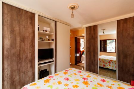 Casa à venda com 185m², 4 quartos e 1 vaga Casa à venda com 185m², 4 quartos e 1 vagaSuíte