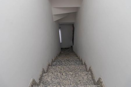 Casa de condomínio à venda com 99m², 3 quartos e 1 vaga Casa de condomínio à venda com 99m², 3 quartos e 1 vagaEscada