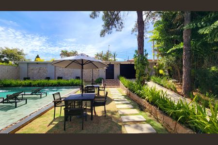 Casa de condomínio à venda com 500m², 4 quartos e 6 vagasPiscina