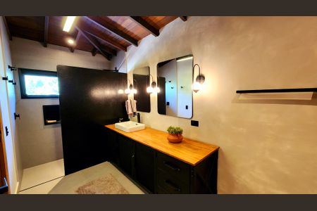 Casa de condomínio à venda com 500m², 4 quartos e 6 vagasBanheiro da Suíte master