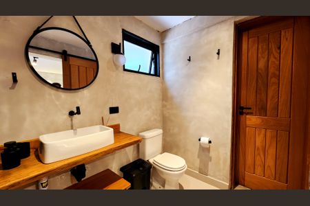 Casa de condomínio à venda com 500m², 4 quartos e 6 vagasBanheiro da Suíte 4