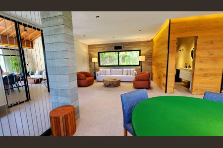 Casa de condomínio à venda com 500m², 4 quartos e 6 vagasSala