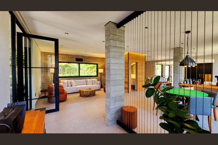 Casa de condomínio à venda com 500m², 4 quartos e 6 vagasSala