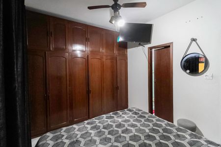 Casa à venda com 846m², 4 quartos e 3 vagas Casa à venda com 846m², 4 quartos e 3 vagasSuíte