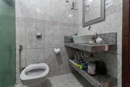 Casa à venda com 846m², 4 quartos e 3 vagas Casa à venda com 846m², 4 quartos e 3 vagasBanheiro social