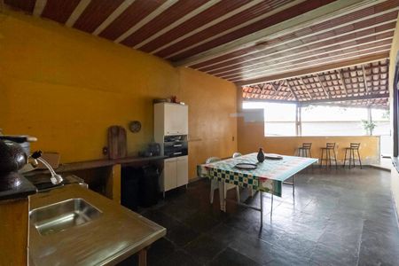 Casa à venda com 846m², 4 quartos e 3 vagas Casa à venda com 846m², 4 quartos e 3 vagasÁrea gourmet