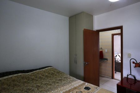 Apartamento à venda com 184m², 4 quartos e 2 vagasSuíte 1