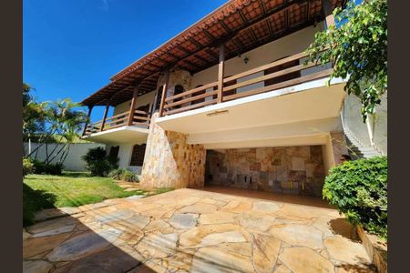 Casa à venda com 360m², 5 quartos e 5 vagas