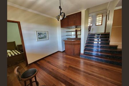 Casa à venda com 360m², 5 quartos e 5 vagas