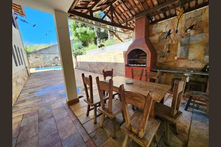 Casa à venda com 360m², 5 quartos e 5 vagas