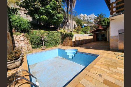 Casa à venda com 360m², 5 quartos e 5 vagas