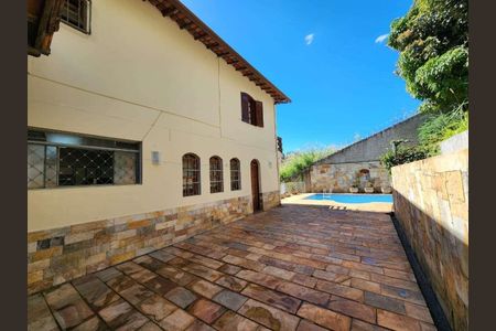 Casa à venda com 360m², 5 quartos e 5 vagas