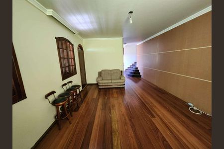 Casa à venda com 360m², 5 quartos e 5 vagas