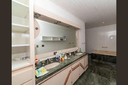 Casa à venda com 540m², 4 quartos e 10 vagas