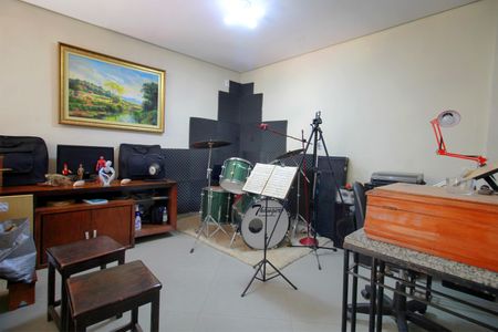 Casa de condomínio à venda com 300m², 3 quartos e 2 vagasSala de Estar