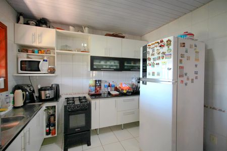 Casa de condomínio à venda com 300m², 3 quartos e 2 vagasCozinha