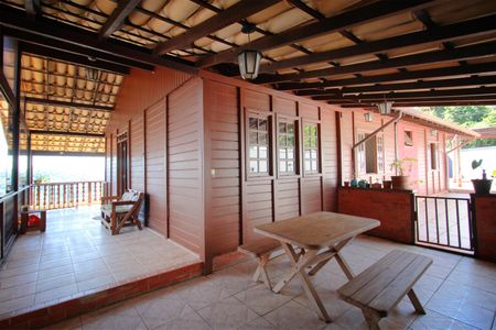 Casa de condomínio à venda com 300m², 3 quartos e 2 vagasEspaço Gourmet