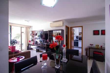 Apartamento à venda com 90m², 3 quartos e 1 vagaSala