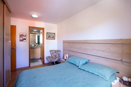 Apartamento à venda com 90m², 3 quartos e 1 vagaSuíte