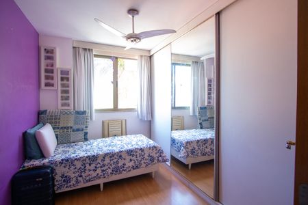 Apartamento à venda com 90m², 3 quartos e 1 vagaQuarto 2