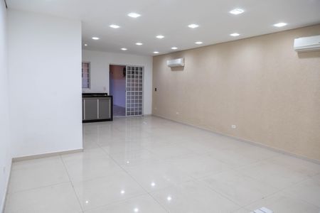 Casa para alugar com 60m², 2 quartos e sem vaga Casa para alugar com 60m², 2 quartos e sem vagaSala