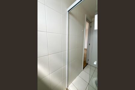 Apartamento à venda com 45m², 2 quartos e 1 vaga Apartamento à venda com 45m², 2 quartos e 1 vagaBanheiro