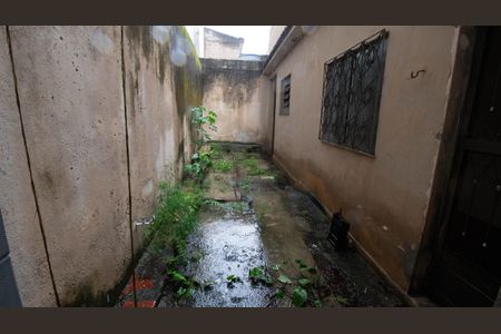 Casa à venda com 180m², 4 quartos e 1 vaga Casa à venda com 180m², 4 quartos e 1 vagaQuintal