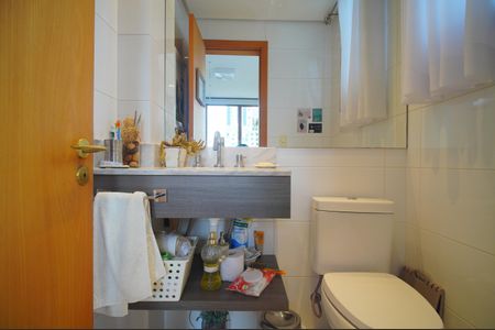 Apartamento à venda com 215m², 2 quartos e 2 vagasLavabo