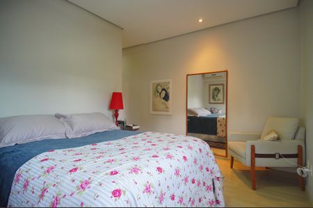 Apartamento à venda com 215m², 2 quartos e 2 vagasSuíte 1