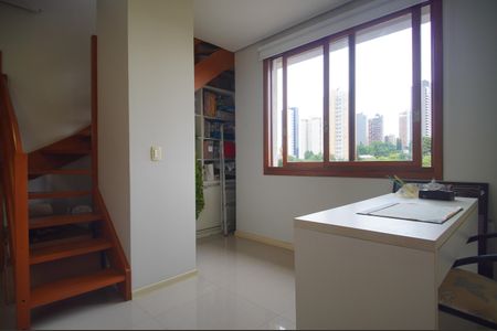 Apartamento à venda com 215m², 2 quartos e 2 vagasEscritório