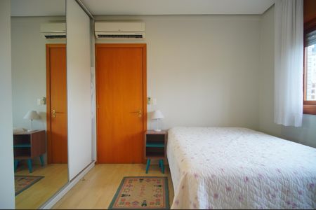 Apartamento à venda com 215m², 2 quartos e 2 vagasSuíte 2