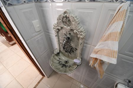 Casa de condomínio à venda com 300m², 3 quartos e 3 vagasLavabo