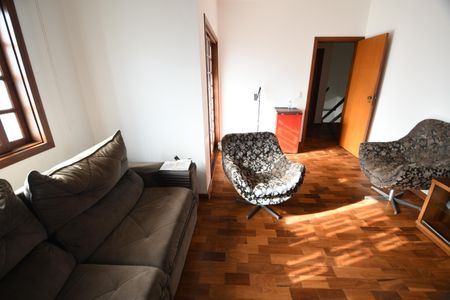 Casa de condomínio à venda com 300m², 3 quartos e 3 vagasSala de TV