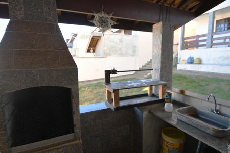 Casa de condomínio à venda com 300m², 3 quartos e 3 vagasChurrasqueira