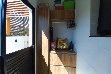 Casa à venda com 225m², 3 quartos e 2 vagas Casa à venda com 225m², 3 quartos e 2 vagasÁrea de Serviço