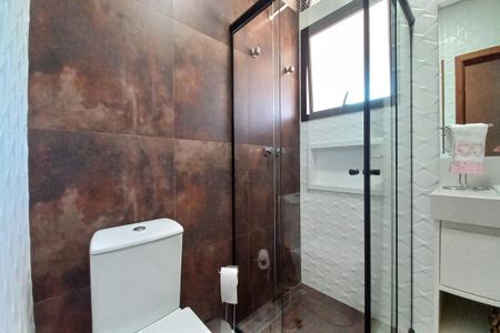 Casa à venda com 225m², 3 quartos e 2 vagas Casa à venda com 225m², 3 quartos e 2 vagasBanheiro