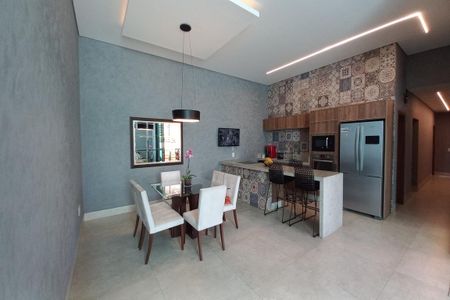 Casa à venda com 225m², 3 quartos e 2 vagas Casa à venda com 225m², 3 quartos e 2 vagasSala de Jantar