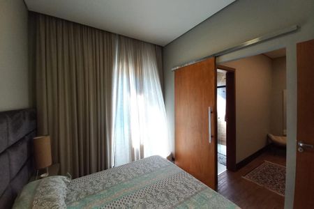 Casa à venda com 225m², 3 quartos e 2 vagas Casa à venda com 225m², 3 quartos e 2 vagasQuarto 3 - Suíte