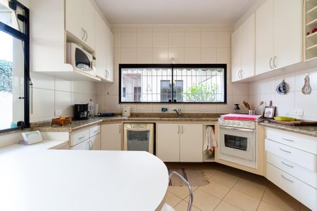 Casa à venda com 150m², 3 quartos e 2 vagas Casa à venda com 150m², 3 quartos e 2 vagasCozinha