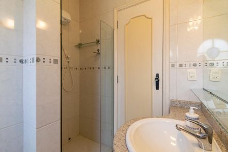 Casa à venda com 150m², 3 quartos e 2 vagas Casa à venda com 150m², 3 quartos e 2 vagasBanheiro Social