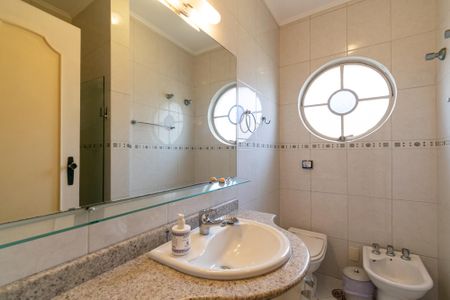 Casa à venda com 150m², 3 quartos e 2 vagas Casa à venda com 150m², 3 quartos e 2 vagasBanheiro Social