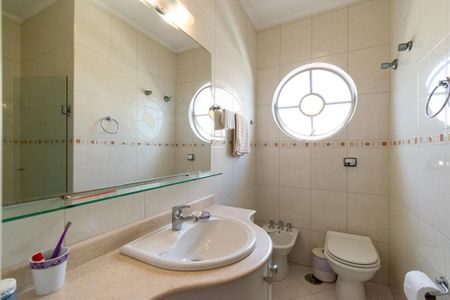 Casa à venda com 150m², 3 quartos e 2 vagas Casa à venda com 150m², 3 quartos e 2 vagasBanheiro da Suíte