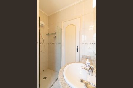 Casa à venda com 150m², 3 quartos e 2 vagas Casa à venda com 150m², 3 quartos e 2 vagasBanheiro Social