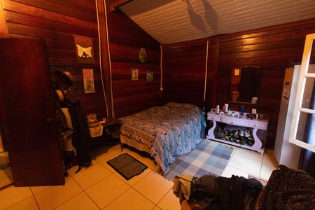 Casa à venda com 200m², 2 quartos e 2 vagas Casa à venda com 200m², 2 quartos e 2 vagasSuíte