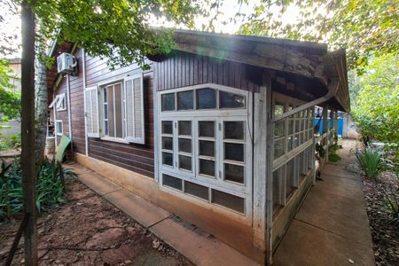Casa à venda com 200m², 2 quartos e 2 vagas Casa à venda com 200m², 2 quartos e 2 vagasÁrea Externa