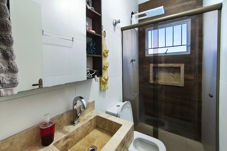 Casa à venda com 113m², 2 quartos e 5 vagasBanheiro Social