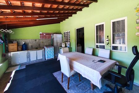 Casa à venda com 113m², 2 quartos e 5 vagasÁrea de Serviço