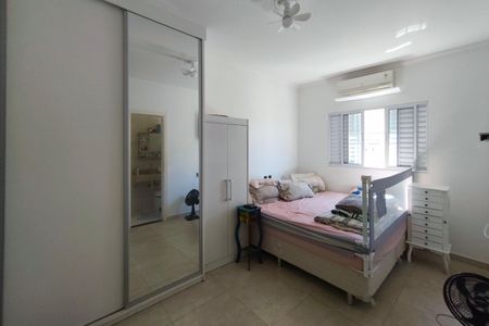 Casa à venda com 113m², 2 quartos e 5 vagasQuarto