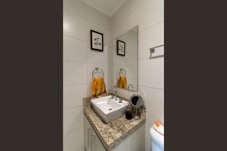 Apartamento à venda com 62m², 2 quartos e 1 vaga Apartamento à venda com 62m², 2 quartos e 1 vagaBanheiro